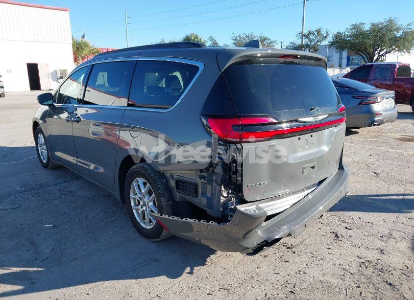 Photo 3 of 2022 Chrysler Pacifica TOURING L (VIN 2C4RC1BG0NR157717)