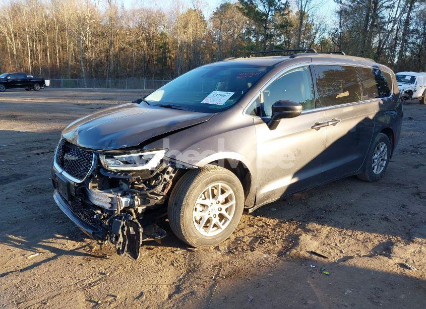 Photo 2 of 2022 Chrysler Pacifica TOURING L (VIN 2C4RC1BG0NR179362)