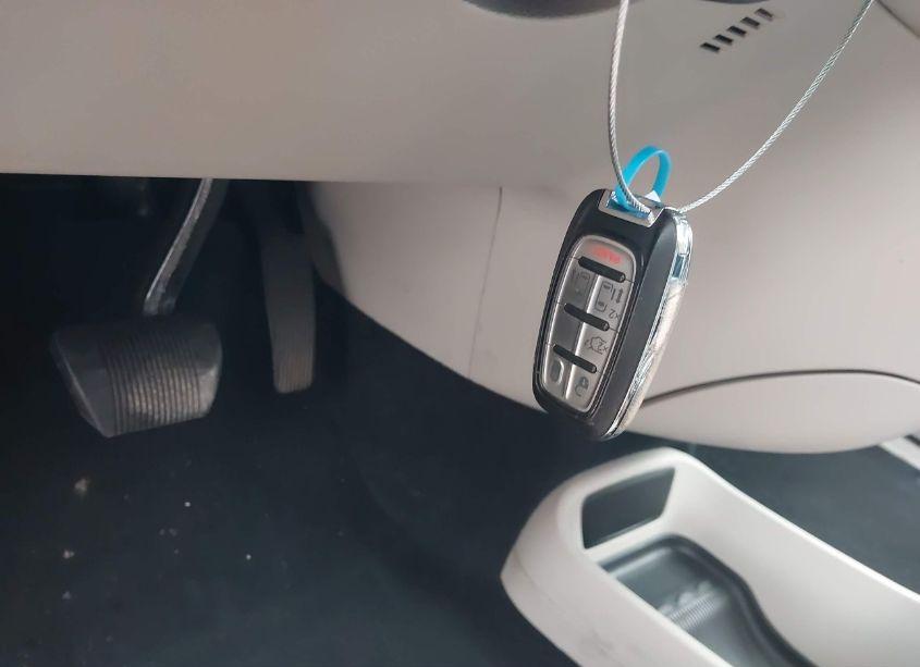 Photo 11 of 2022 Chrysler Pacifica TOURING L (VIN 2C4RC1BG0NR190829)