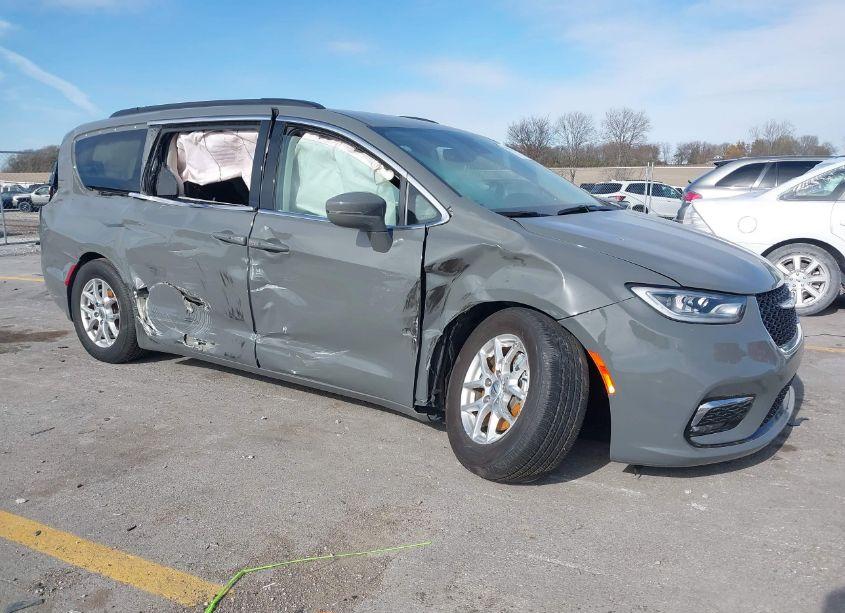 Photo 14 of 2022 Chrysler Pacifica TOURING L (VIN 2C4RC1BG0NR197599)
