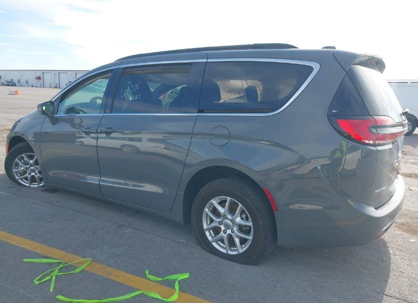 Photo 15 of 2022 Chrysler Pacifica TOURING L (VIN 2C4RC1BG0NR197599)