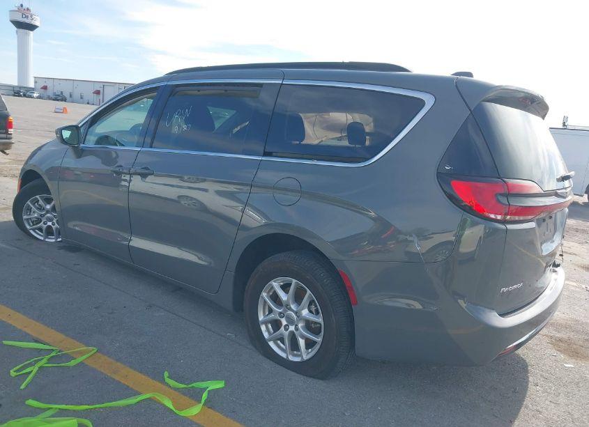 Photo 3 of 2022 Chrysler Pacifica TOURING L (VIN 2C4RC1BG0NR197599)