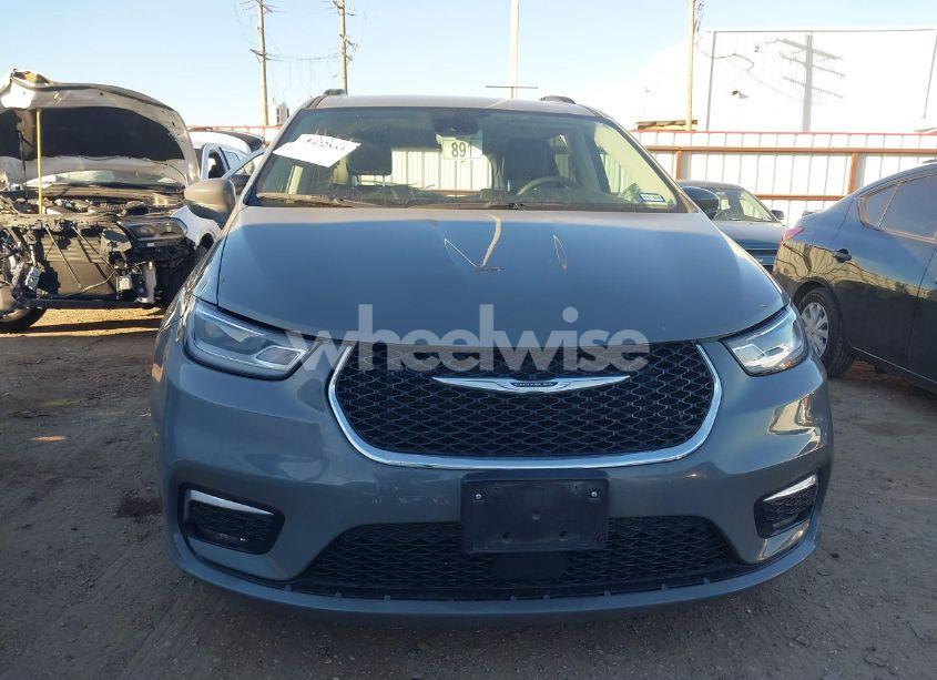 Photo 12 of 2022 Chrysler Pacifica TOURING L (VIN 2C4RC1BG0NR233663)