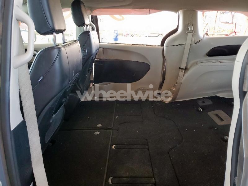 Photo 10 of 2023 CHRYSLER PACIFICA TOURING L (VIN 2C4RC1BG0PR529284)