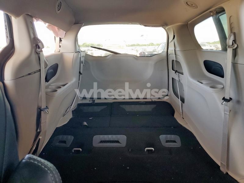 Photo 9 of 2023 CHRYSLER PACIFICA TOURING L (VIN 2C4RC1BG0PR529284)