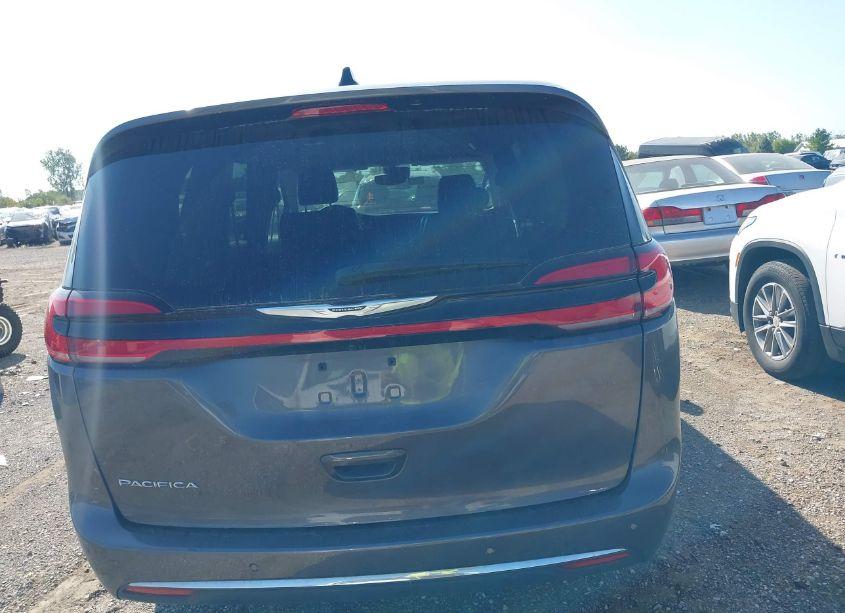 Photo 16 of 2023 Chrysler Pacifica TOURING L (VIN 2C4RC1BG0PR531259)