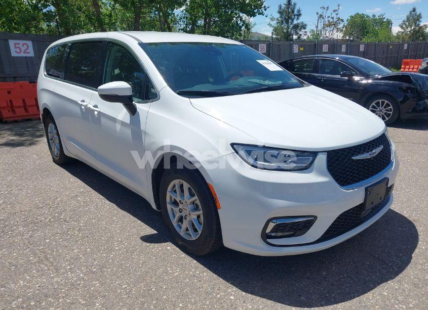 2023 Chrysler Pacifica TOURING L (VIN 2C4RC1BG0PR536493) main photo