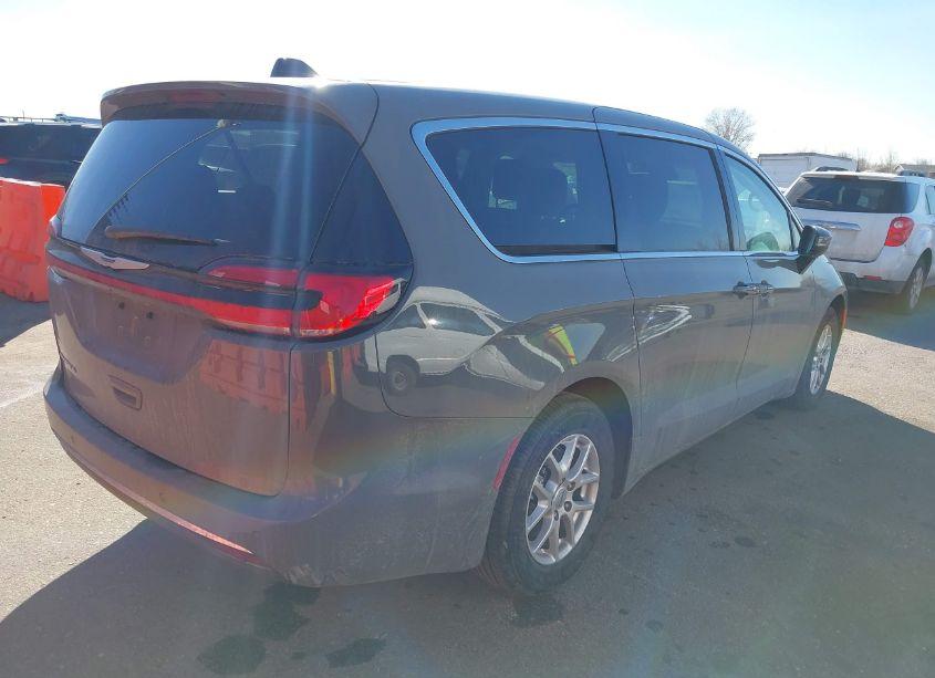 Photo 4 of 2023 Chrysler Pacifica TOURING L (VIN 2C4RC1BG0PR577254)