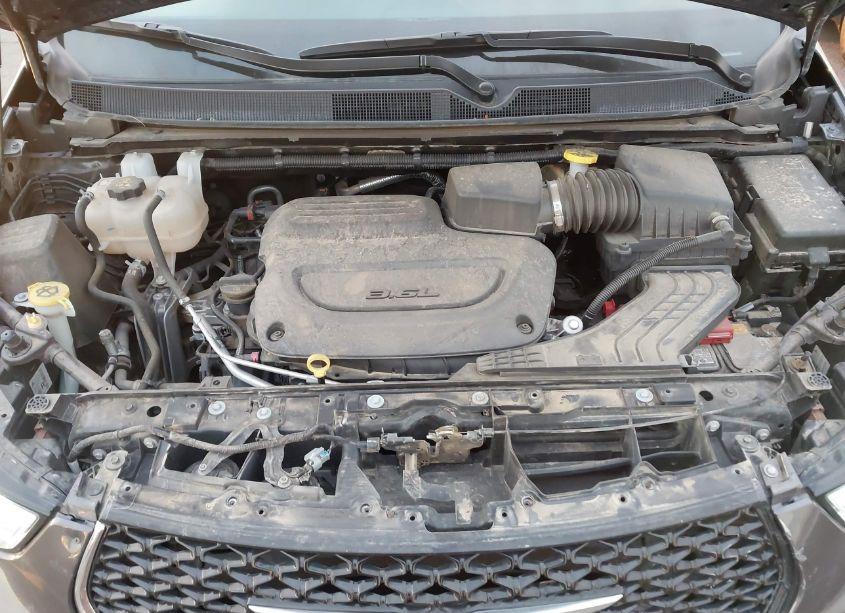 Photo 10 of 2023 Chrysler Pacifica TOURING L (VIN 2C4RC1BG0PR594555)