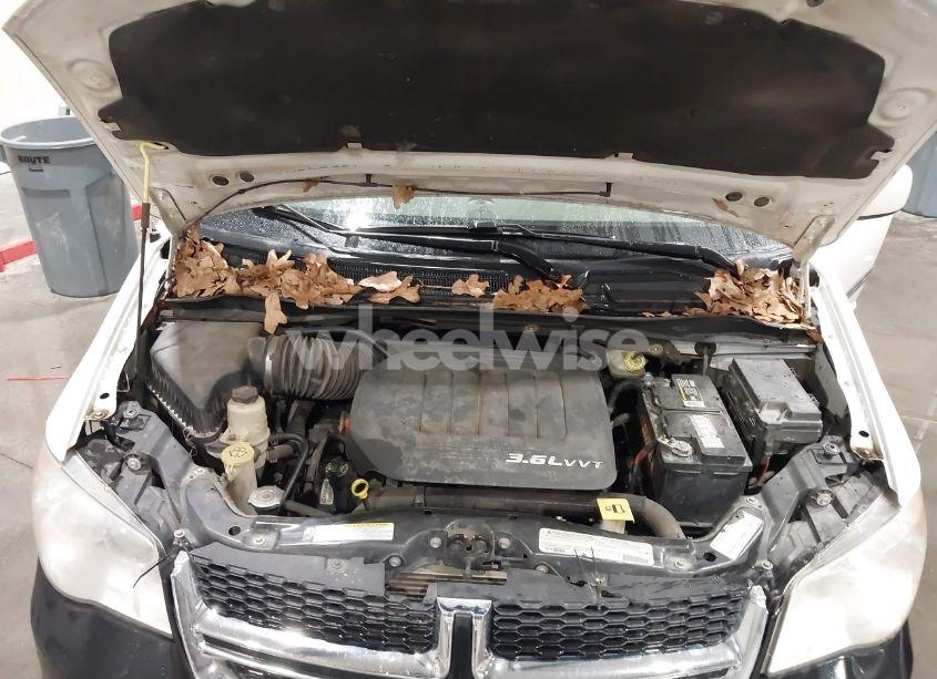 Photo 10 of 2012 Chrysler Town & COUNTRY TOURING (VIN 2C4RC1BG1CR200703)