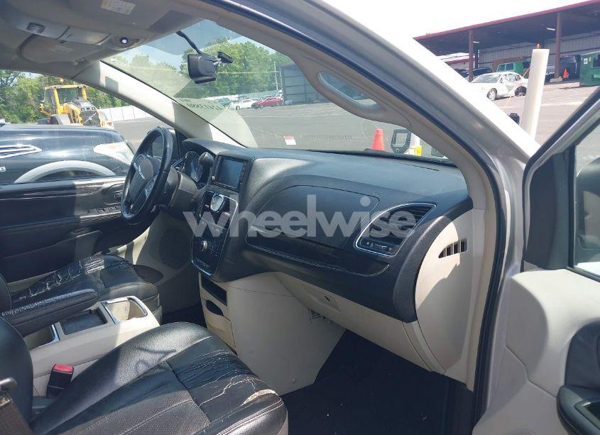 Photo 5 of 2012 Chrysler Town & COUNTRY TOURING (VIN 2C4RC1BG1CR337253)