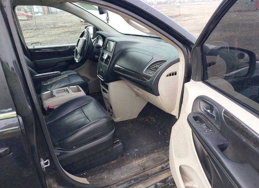 Photo 5 of 2012 Chrysler Town & COUNTRY TOURING (VIN 2C4RC1BG1CR415529)