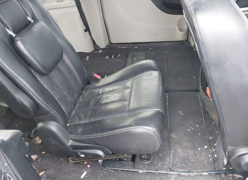 Photo 8 of 2012 Chrysler Town & COUNTRY TOURING (VIN 2C4RC1BG1CR415529)