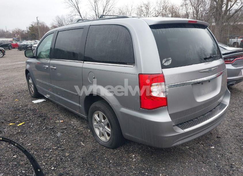 Photo 3 of 2013 Chrysler Town & COUNTRY TOURING (VIN 2C4RC1BG1DR576979)