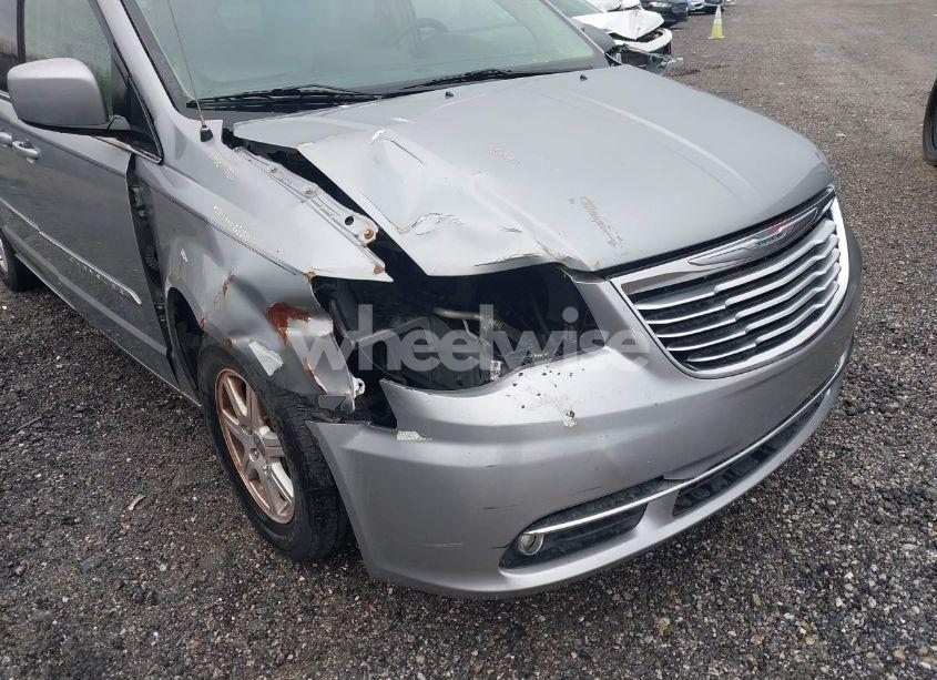 Photo 6 of 2013 Chrysler Town & COUNTRY TOURING (VIN 2C4RC1BG1DR576979)