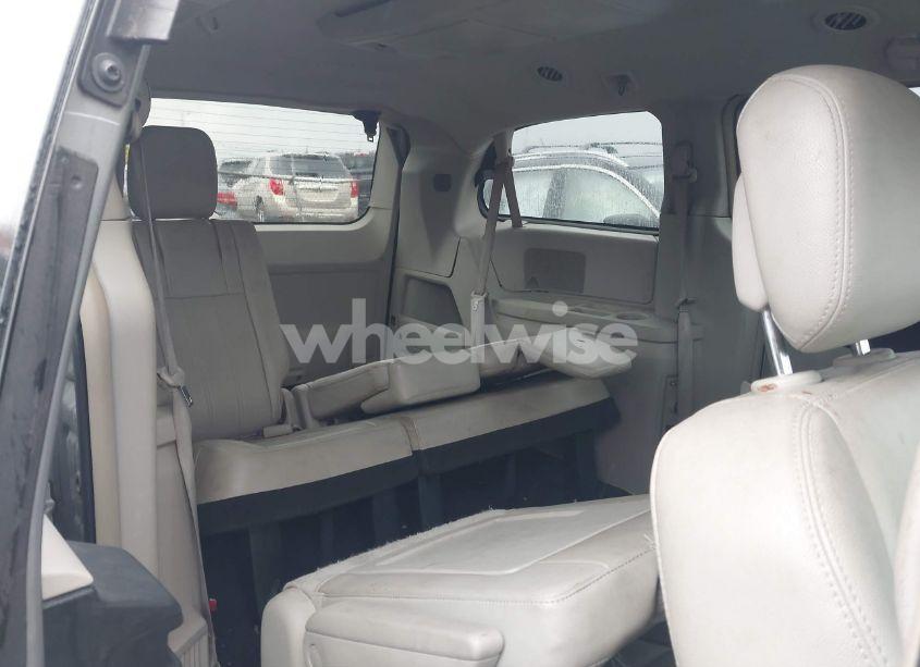 Photo 8 of 2013 Chrysler Town & COUNTRY TOURING (VIN 2C4RC1BG1DR576979)