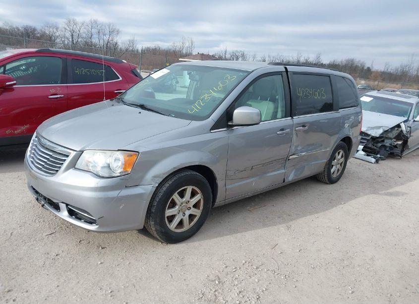 Photo 2 of 2013 Chrysler Town & COUNTRY TOURING (VIN 2C4RC1BG1DR577386)