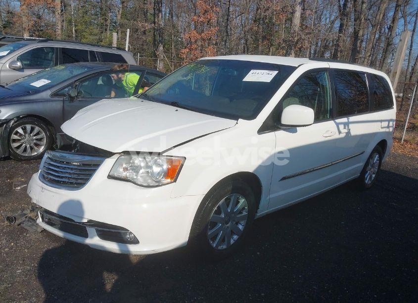Photo 2 of 2013 Chrysler Town & COUNTRY TOURING (VIN 2C4RC1BG1DR621435)