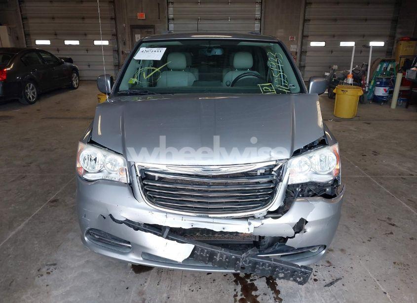 Photo 12 of 2013 Chrysler Town & COUNTRY TOURING (VIN 2C4RC1BG1DR646691)