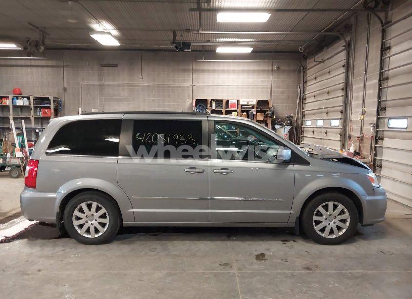 Photo 13 of 2013 Chrysler Town & COUNTRY TOURING (VIN 2C4RC1BG1DR646691)