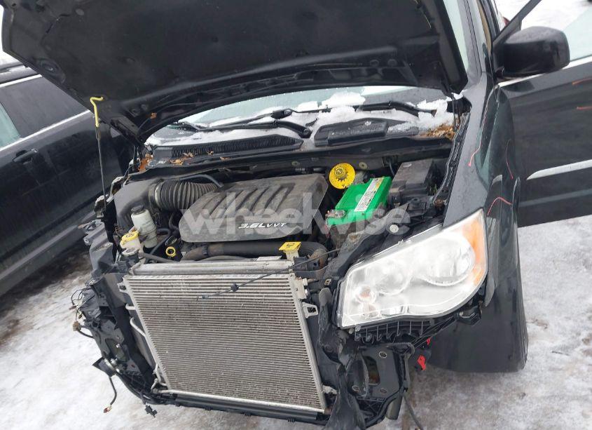 Photo 10 of 2013 Chrysler Town & COUNTRY TOURING (VIN 2C4RC1BG1DR745141)