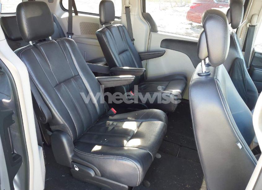 Photo 8 of 2013 Chrysler Town & COUNTRY TOURING (VIN 2C4RC1BG1DR774400)