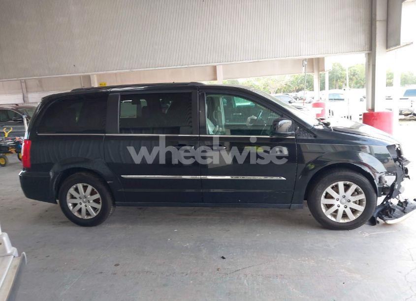 Photo 14 of 2013 Chrysler Town & COUNTRY TOURING (VIN 2C4RC1BG1DR810277)