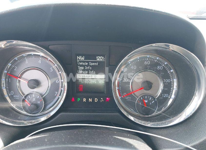 Photo 7 of 2013 Chrysler Town & COUNTRY TOURING (VIN 2C4RC1BG1DR810277)