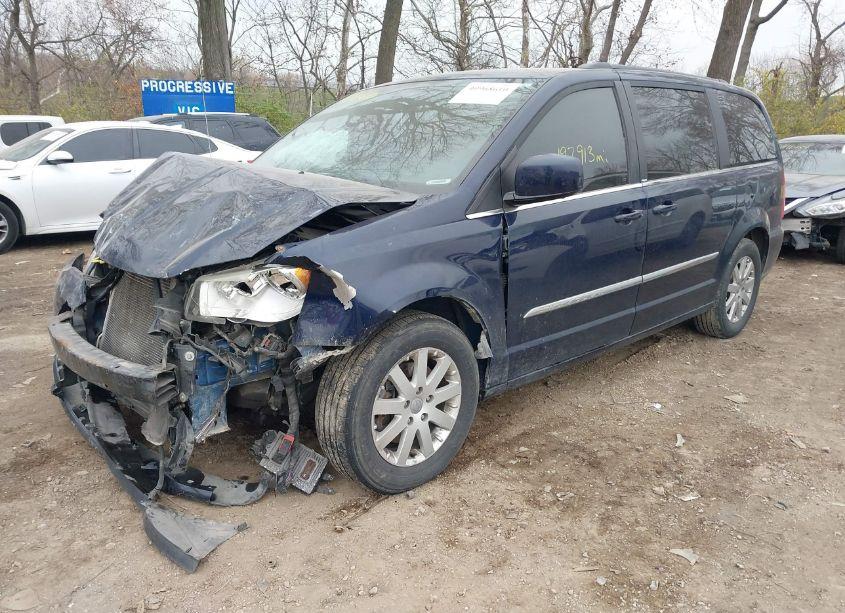 Photo 2 of 2014 Chrysler Town & COUNTRY TOURING (VIN 2C4RC1BG1ER132275)