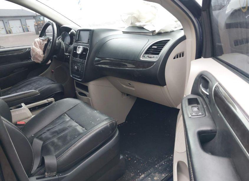 Photo 5 of 2014 Chrysler Town & COUNTRY TOURING (VIN 2C4RC1BG1ER132275)