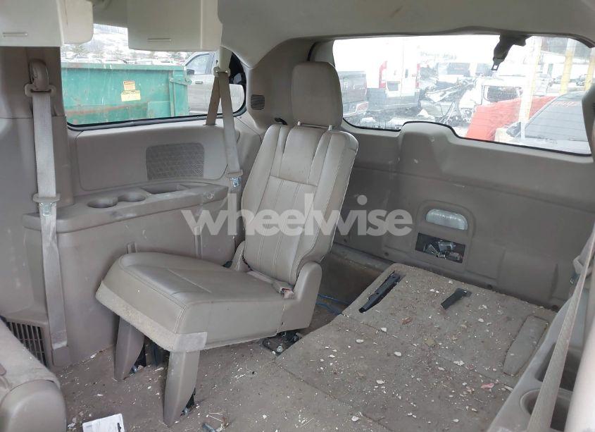 Photo 8 of 2014 Chrysler Town & COUNTRY TOURING (VIN 2C4RC1BG1ER157158)