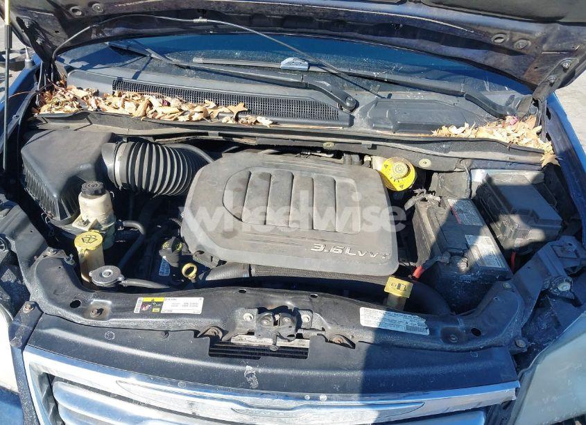 Photo 10 of 2014 Chrysler Town & COUNTRY TOURING (VIN 2C4RC1BG1ER157984)