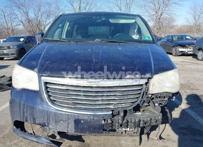Photo 12 of 2014 Chrysler Town & COUNTRY TOURING (VIN 2C4RC1BG1ER157984)