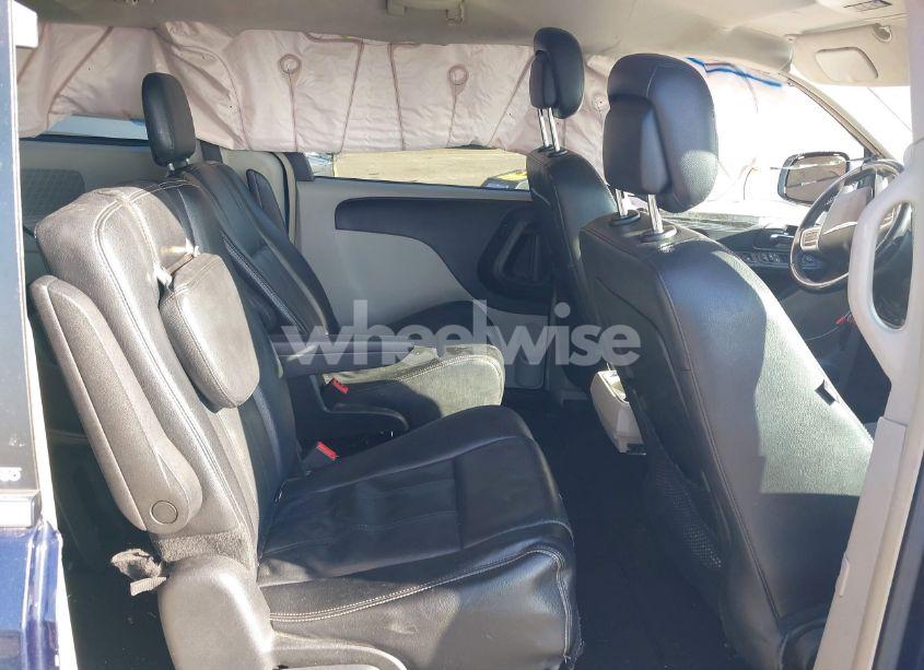 Photo 8 of 2014 Chrysler Town & COUNTRY TOURING (VIN 2C4RC1BG1ER157984)