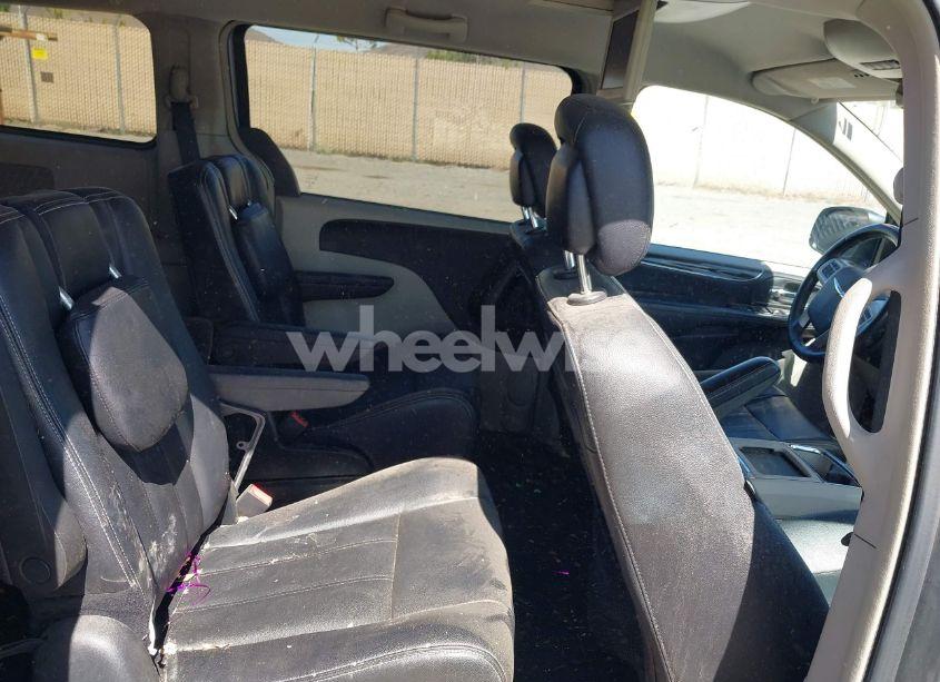 Photo 8 of 2014 Chrysler Town & COUNTRY TOURING (VIN 2C4RC1BG1ER216032)