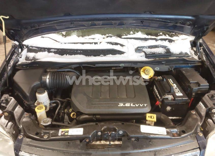 Photo 10 of 2014 Chrysler Town & COUNTRY TOURING (VIN 2C4RC1BG1ER231730)