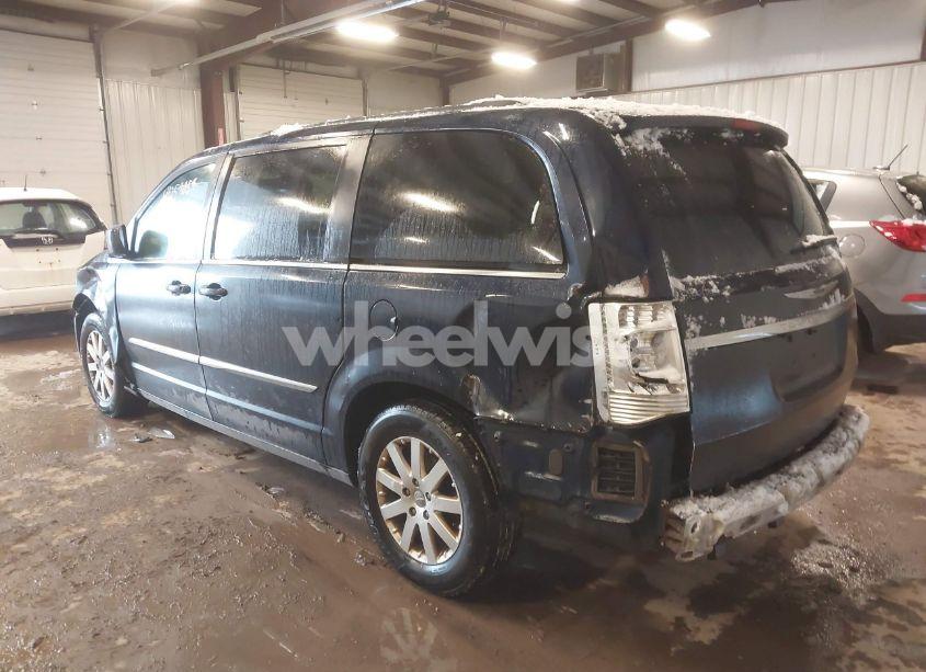 Photo 3 of 2014 Chrysler Town & COUNTRY TOURING (VIN 2C4RC1BG1ER231730)