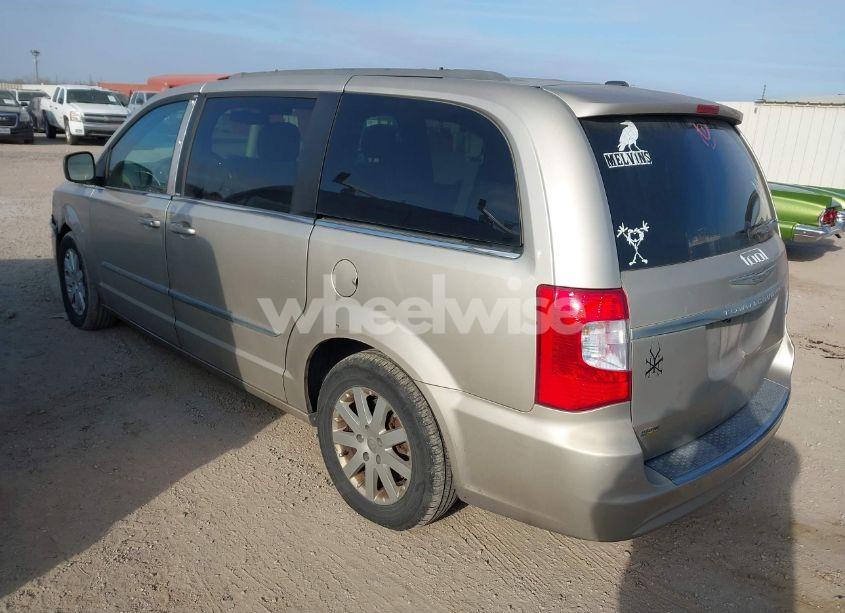 Photo 3 of 2014 Chrysler Town & COUNTRY TOURING (VIN 2C4RC1BG1ER270138)