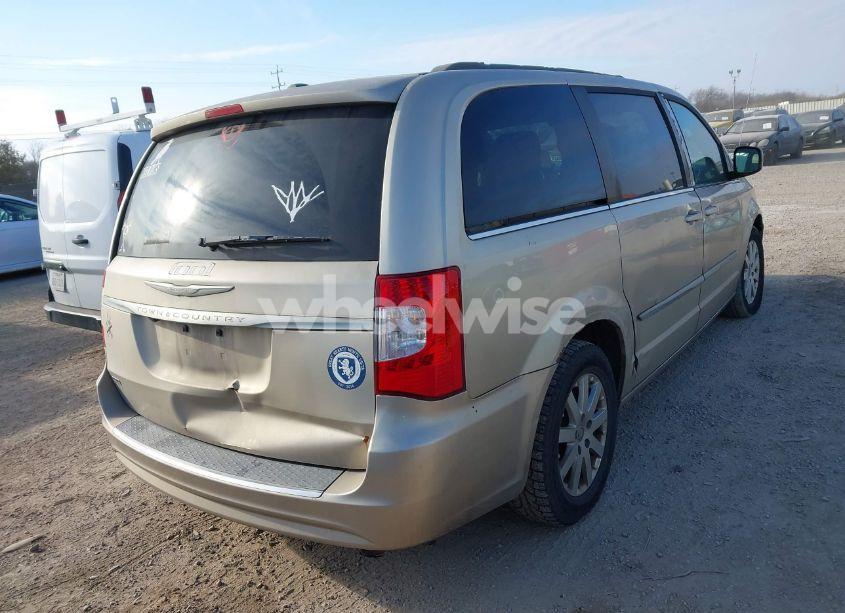 Photo 4 of 2014 Chrysler Town & COUNTRY TOURING (VIN 2C4RC1BG1ER270138)