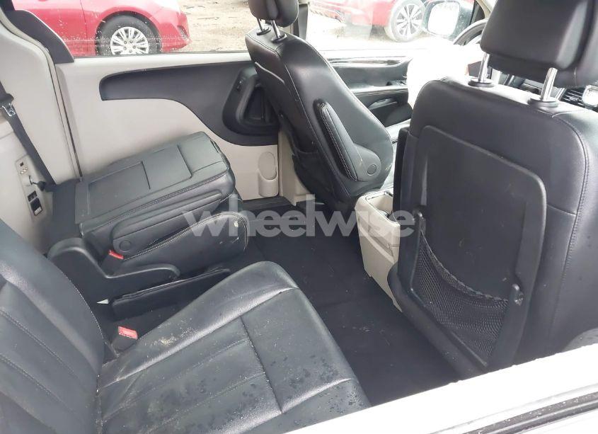 Photo 8 of 2014 Chrysler Town & COUNTRY TOURING (VIN 2C4RC1BG1ER271404)