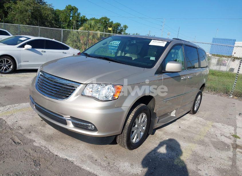 Photo 2 of 2014 Chrysler Town & COUNTRY TOURING (VIN 2C4RC1BG1ER285917)