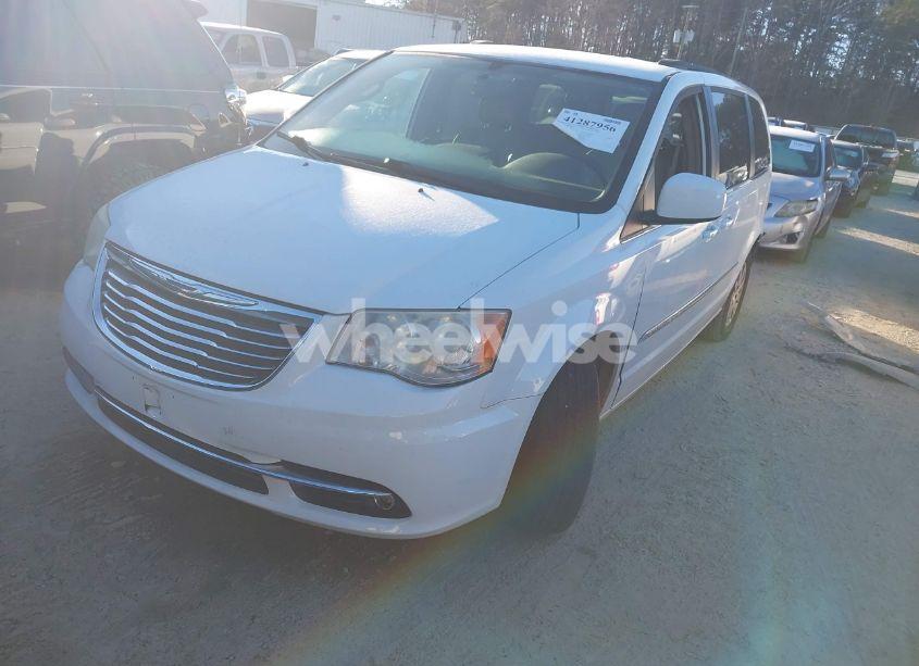 Photo 2 of 2014 Chrysler Town & COUNTRY TOURING (VIN 2C4RC1BG1ER338793)