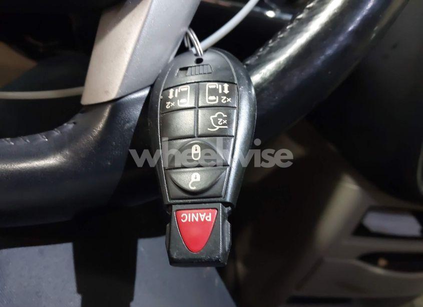 Photo 11 of 2014 Chrysler Town & COUNTRY TOURING (VIN 2C4RC1BG1ER360034)