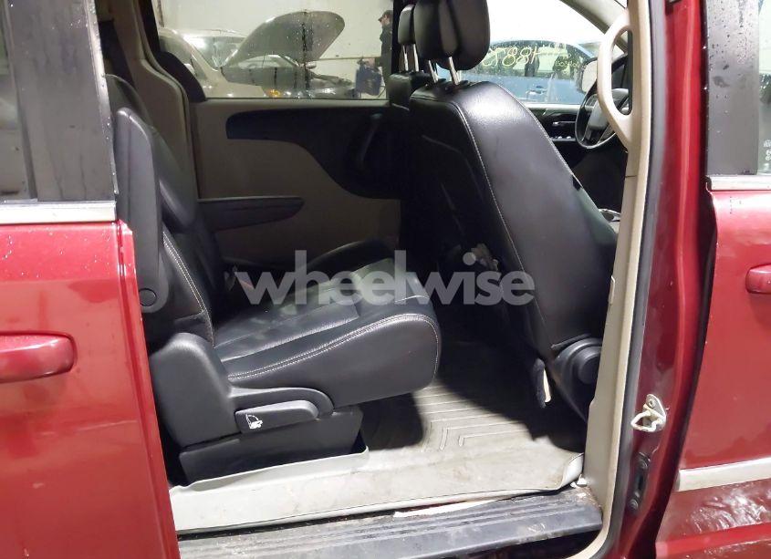 Photo 8 of 2014 Chrysler Town & COUNTRY TOURING (VIN 2C4RC1BG1ER360034)