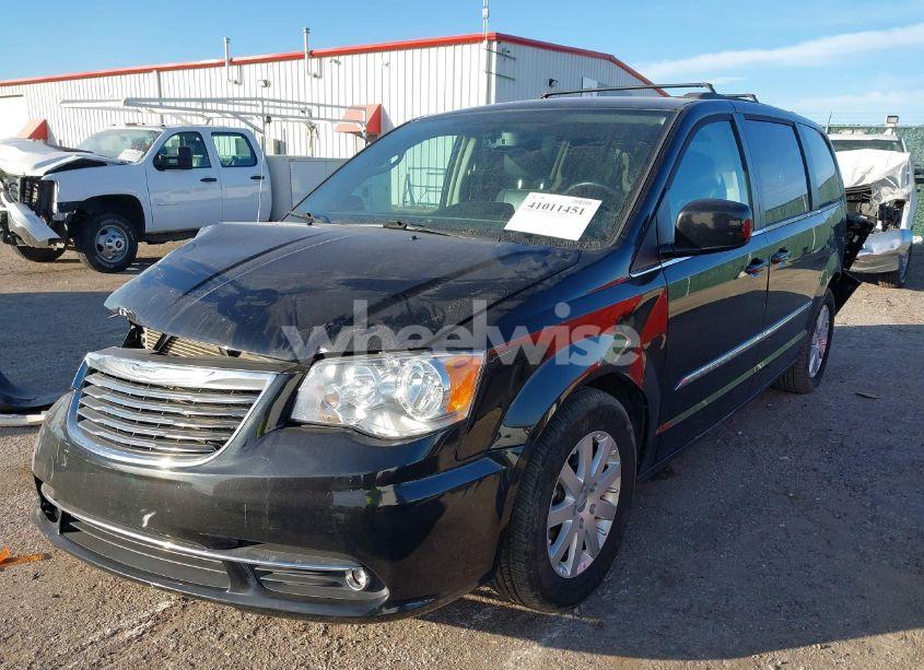 Photo 2 of 2014 Chrysler Town & COUNTRY TOURING (VIN 2C4RC1BG1ER372524)