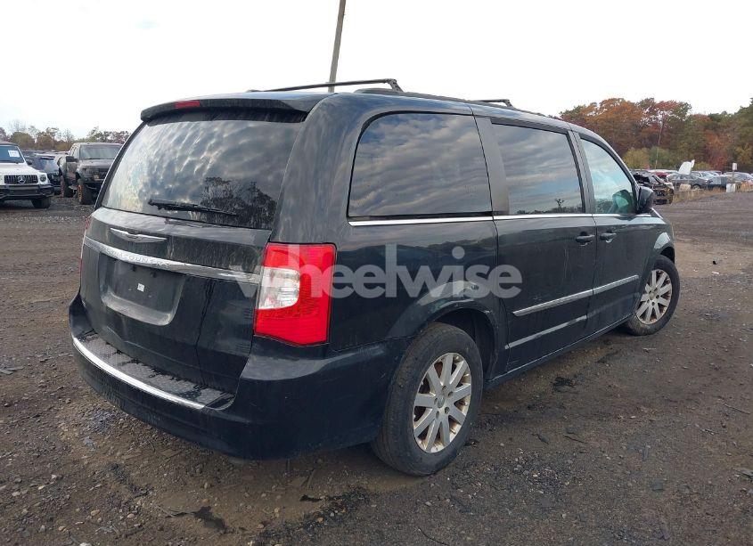 Photo 4 of 2014 Chrysler Town & COUNTRY TOURING (VIN 2C4RC1BG1ER398699)