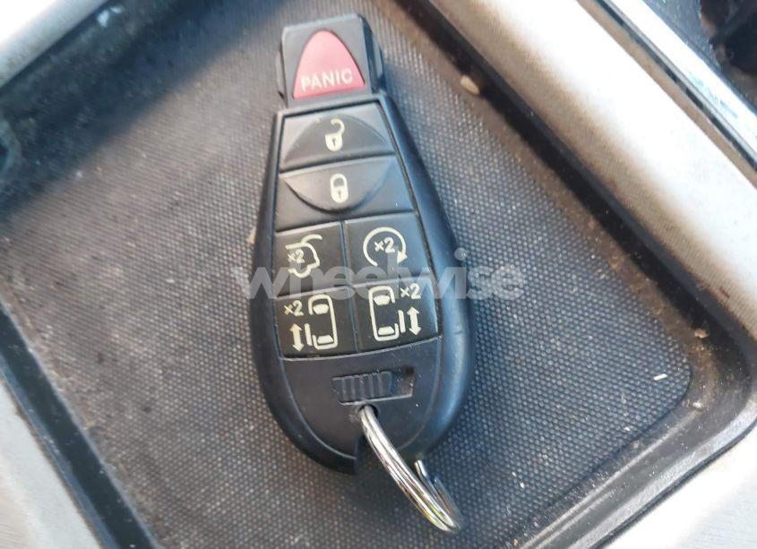 Photo 11 of 2014 Chrysler Town & COUNTRY TOURING (VIN 2C4RC1BG1ER409958)