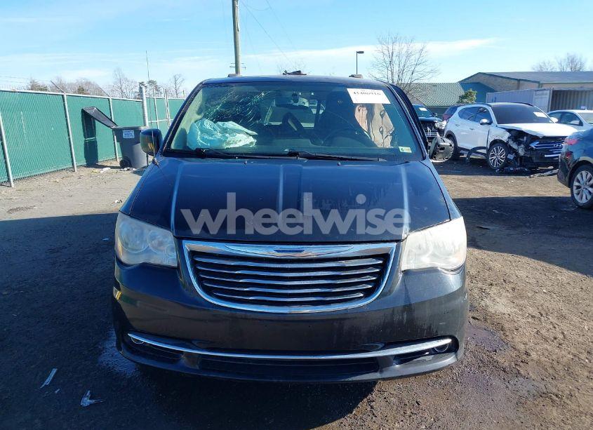 Photo 13 of 2014 Chrysler Town & COUNTRY TOURING (VIN 2C4RC1BG1ER409958)