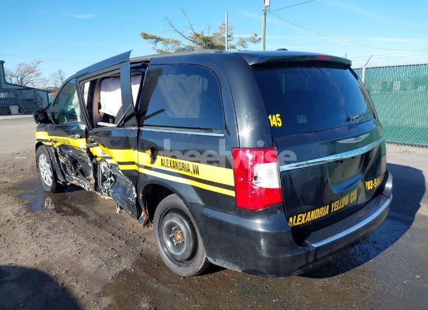 Photo 3 of 2014 Chrysler Town & COUNTRY TOURING (VIN 2C4RC1BG1ER409958)