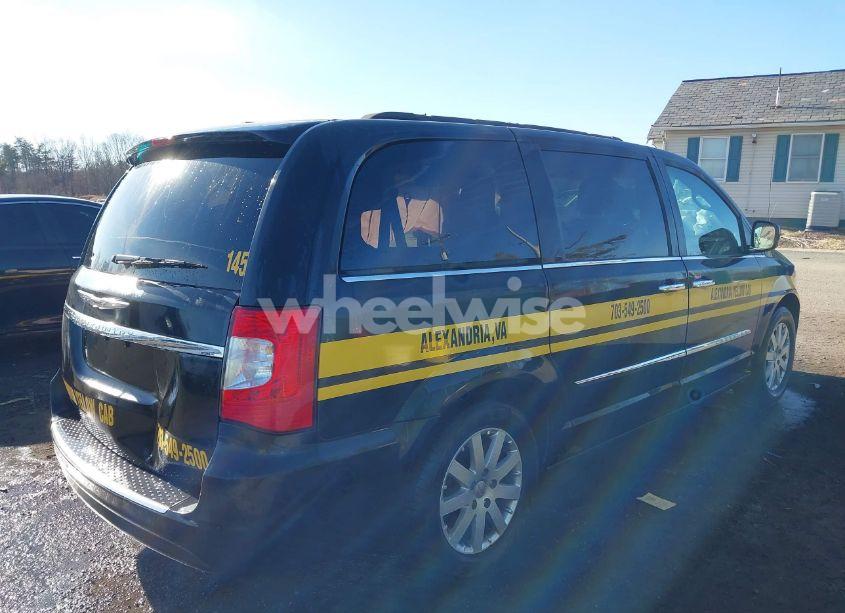 Photo 4 of 2014 Chrysler Town & COUNTRY TOURING (VIN 2C4RC1BG1ER409958)